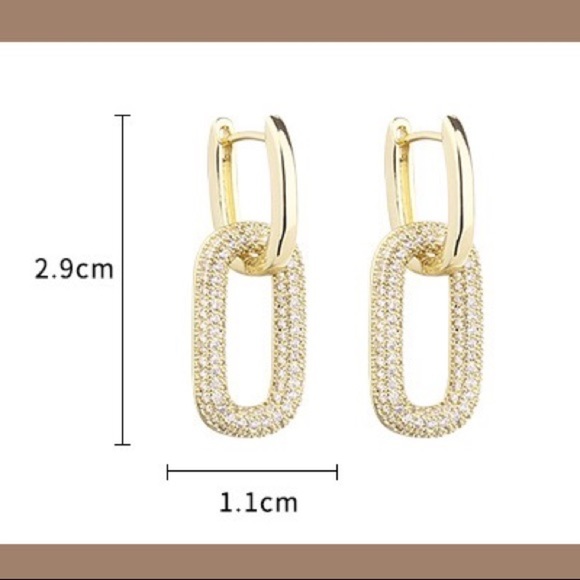 💎 BOGO❗️ PRICE🔻Minimalist Geometric Gold Toned links Earrings - Picture 5 of 5